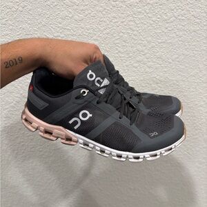 Women’s On Cloud Running Shoes Cloudflow Comfort Walking Size 6 Pink Gray